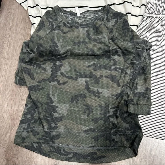 BOUTIQUE 2x top lot X8 - Picture 5 of 7